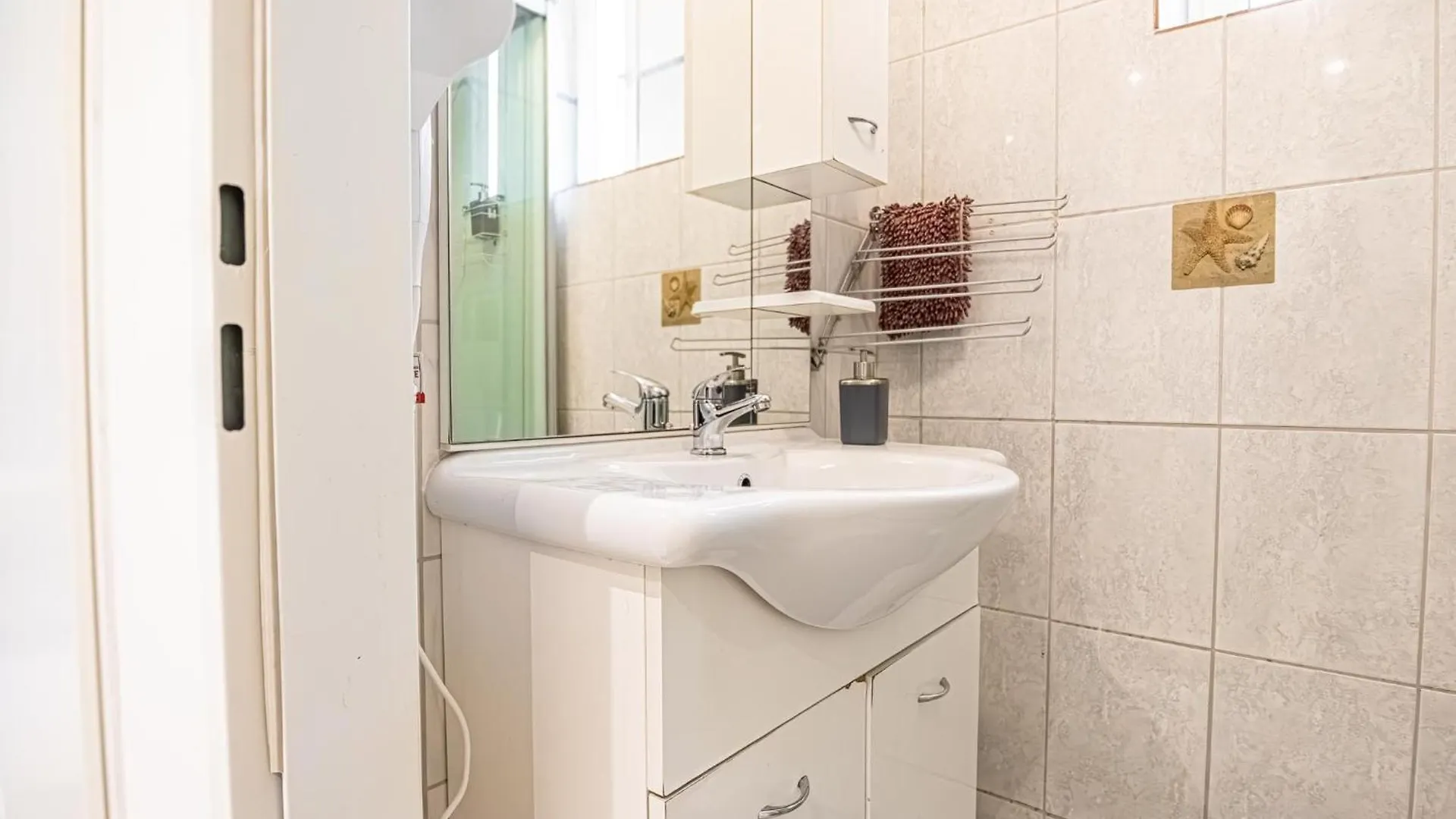 Apartman Near Danube & Prater Stern/Central & Comfy 1Br Apt Bécs